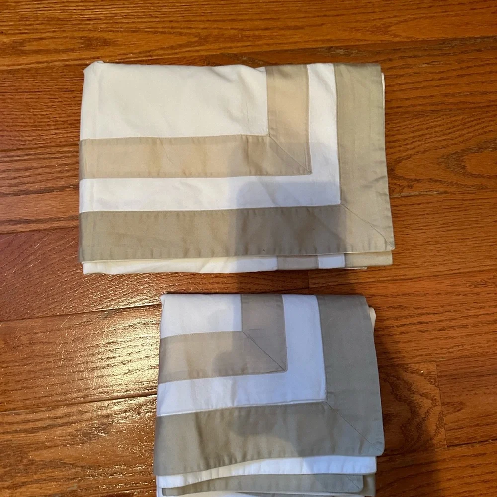 Restoration Hardware (2) Cotton Pillow Shams Size 27.5” 29.5” Made In Italy